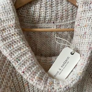 NWT Moon & Madison Sweater {size M}
